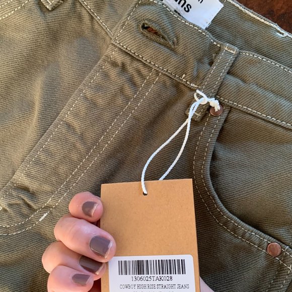 Never worn Reformation Cowboy High Rise Straight Jeans - Picture 9 of 11